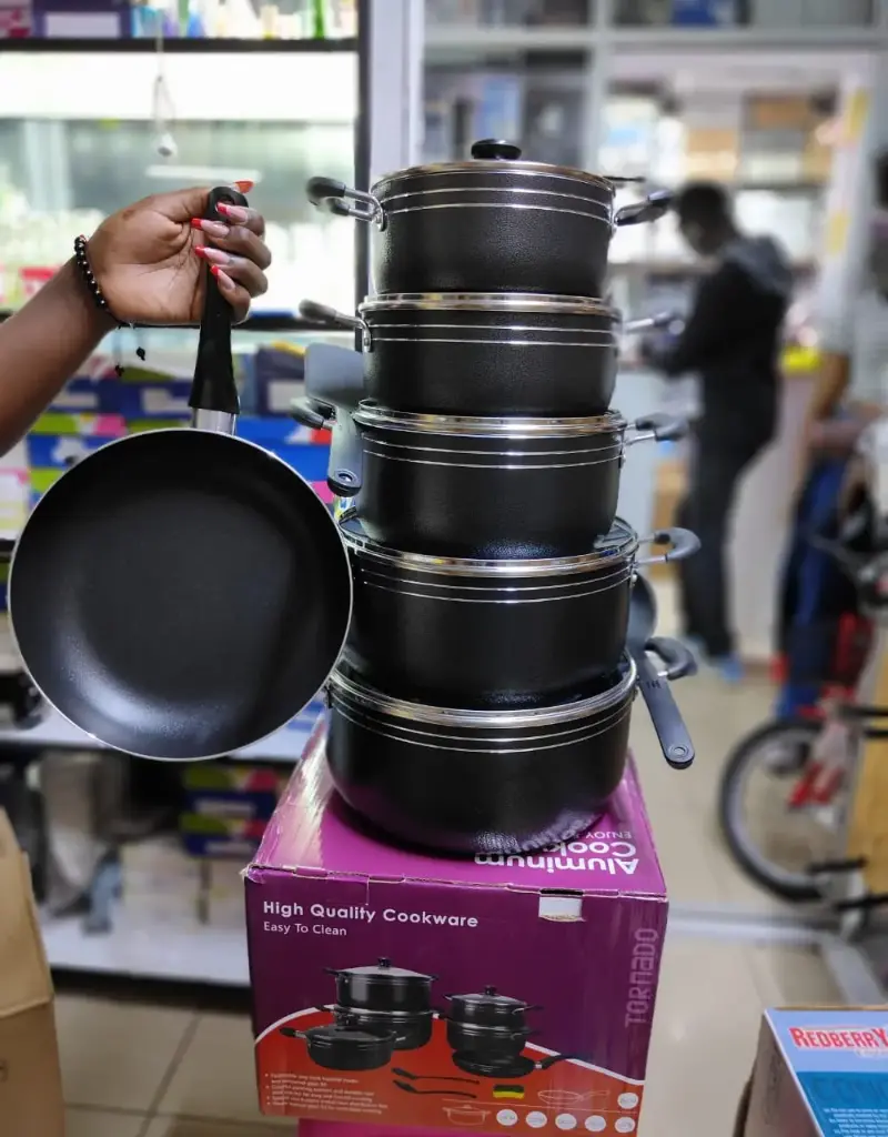 NON-STICK COOKWARE SET