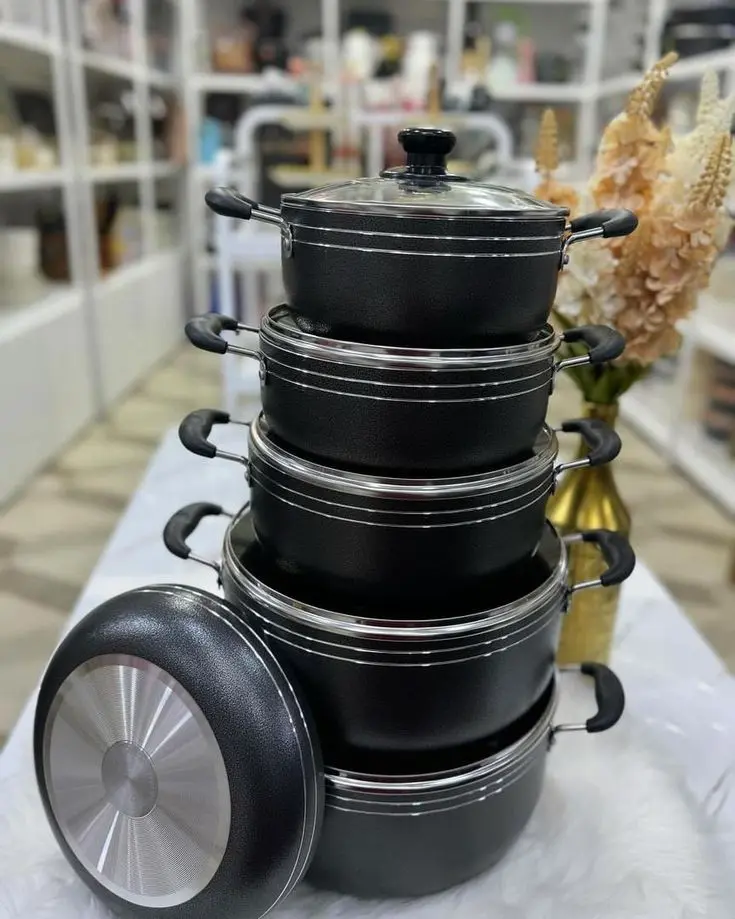 NON-STICK COOKWARE SET