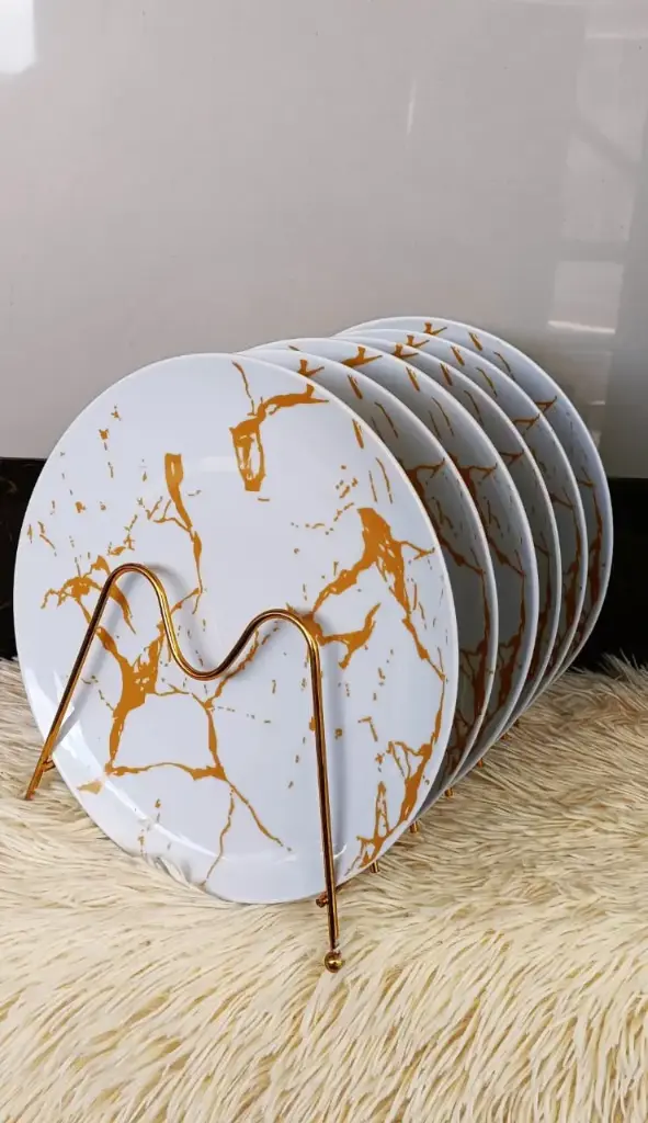 DINNER PLATES