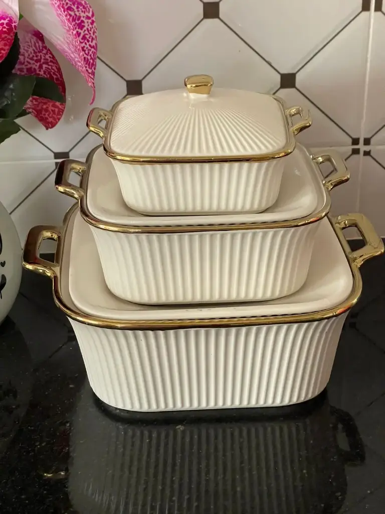 SERVING DISHES