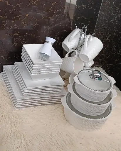 DINNER SET